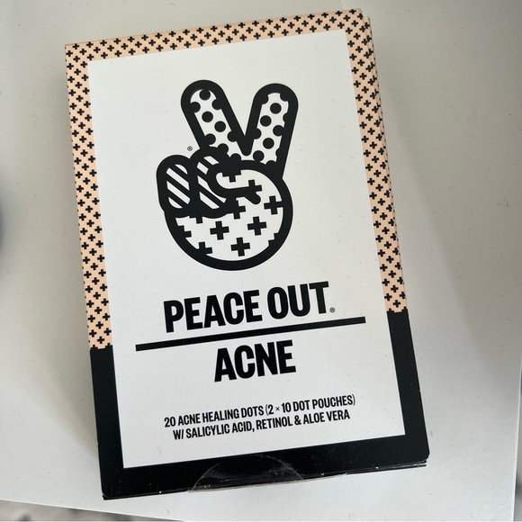 Peace Out ACNE HEALING DOTS NWT - Picture 1 of 2
